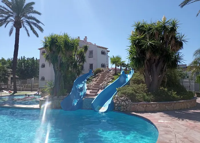 Alojamiento Con Piscina Y Chiringuito Denia